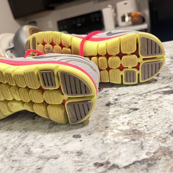 Nike Gray and Pink Athletic Shoes - Picture 4 of 4